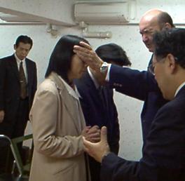 Praying for Ishi sensei and his wife in their new church plant in Osaka.